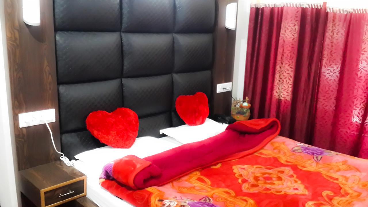 Hotel Grand Abdullah Pahalgam Ngoại thất bức ảnh